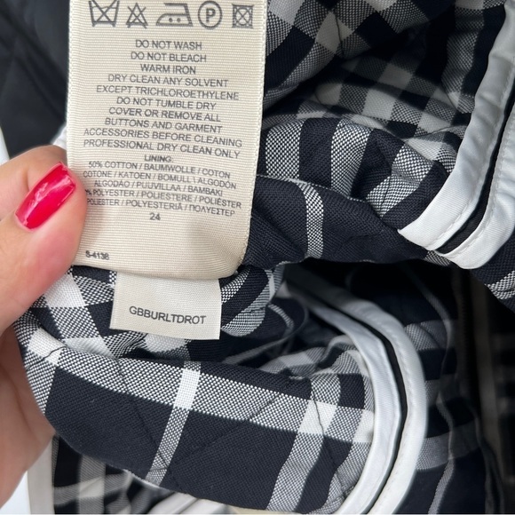 BURBERRY Burberry Black Quilted Button Jacket Women's Designer Outerwear Medium - Picture 12 of 15